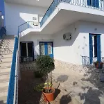 Apartment Traditional Town Garden *