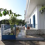 Traditional Town Garden Apartment *