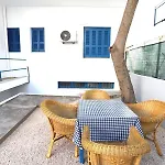Apartment Traditional Town Garden