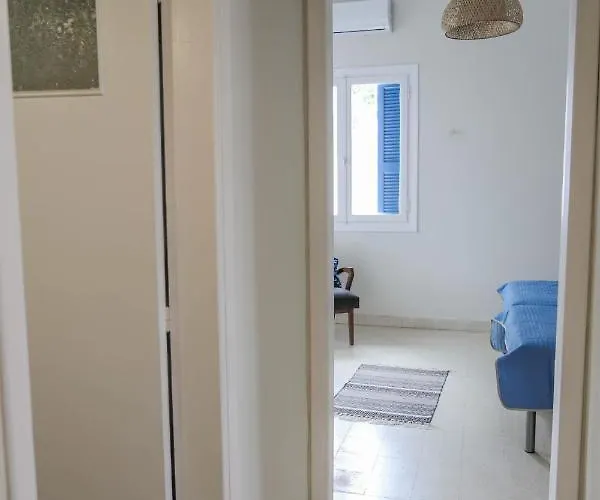 Traditional Town Garden * עיר רודוס