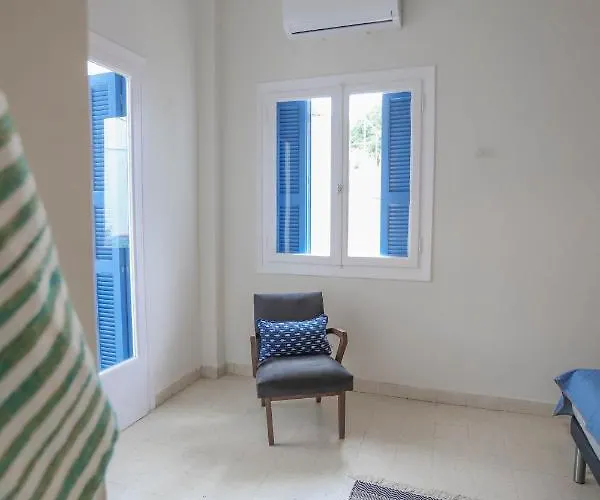 Traditional Town Garden עיר רודוס