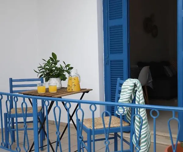 Traditional Town Garden עיר רודוס